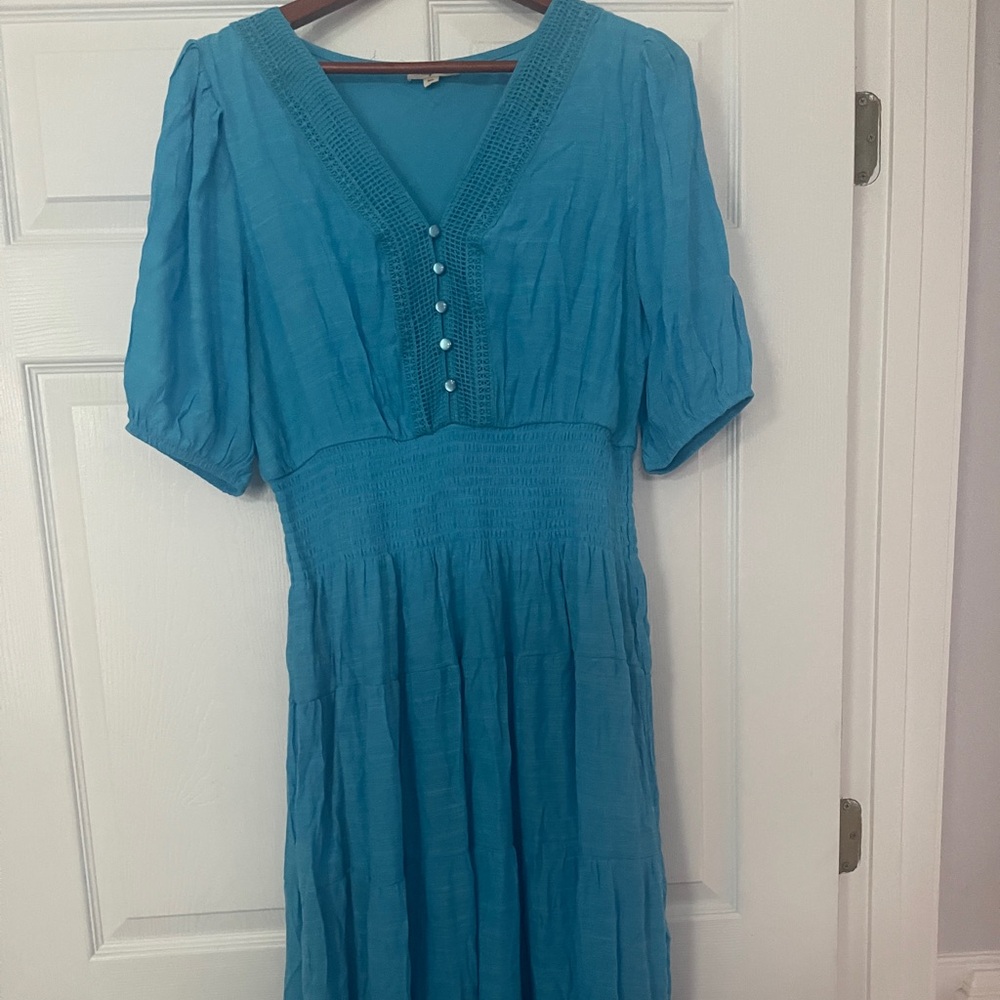 Chic Maxi Dress in ocean blue color